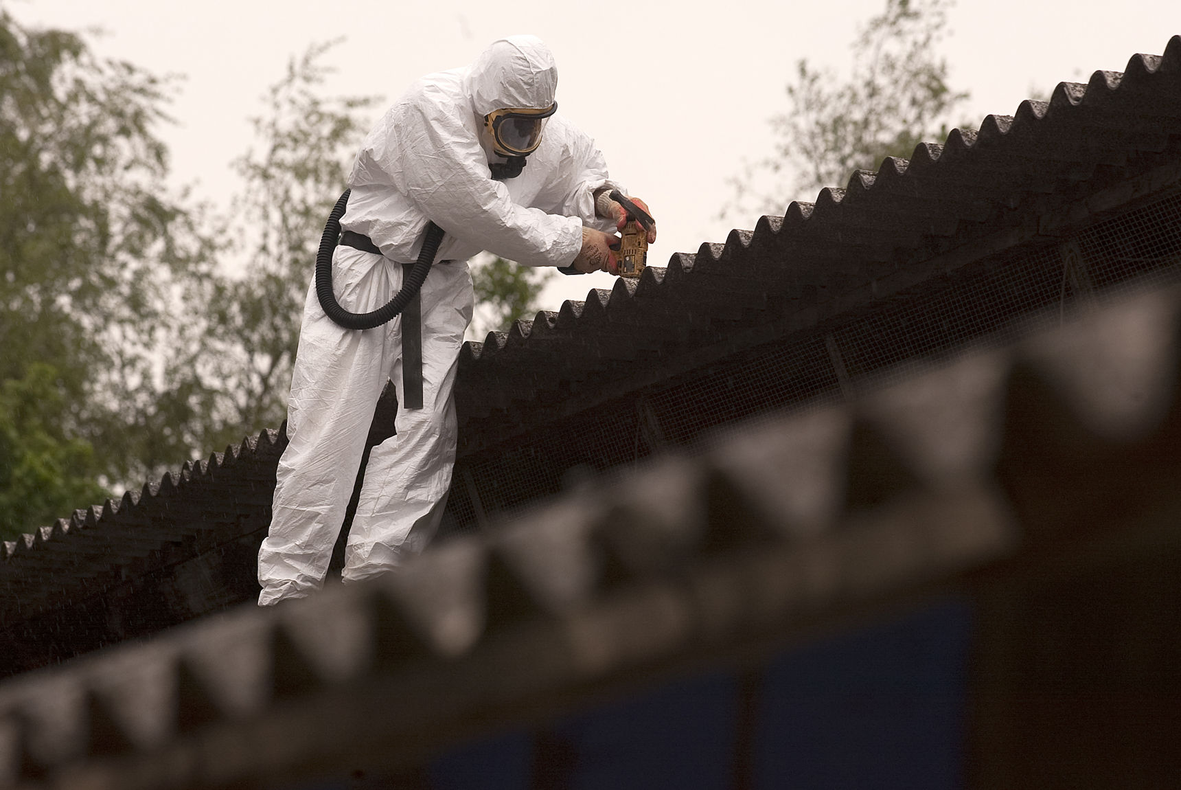 Nedbrydning af asbesttag